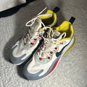Women’s Nike Airmax 270 React Size 8